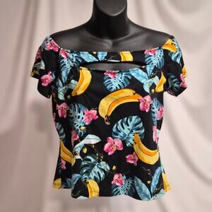 GUESS Tropical Banana Leaf Off The Shoulder Keyhole Top Large